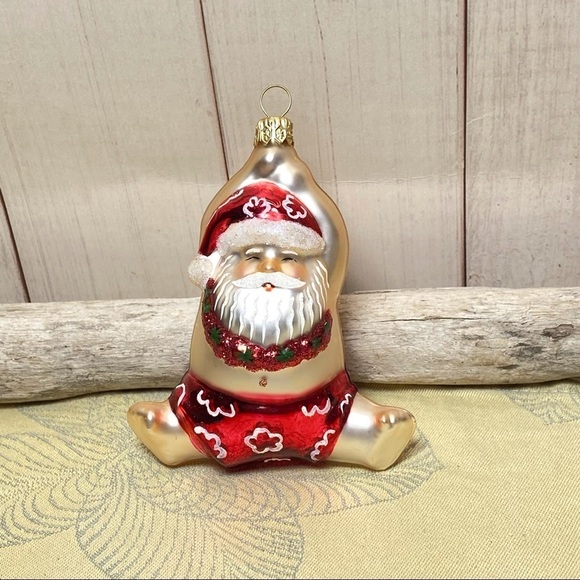 Vintage collectible Hawaiian Santa Christmas glass ornaments hand painted - Picture 1 of 7